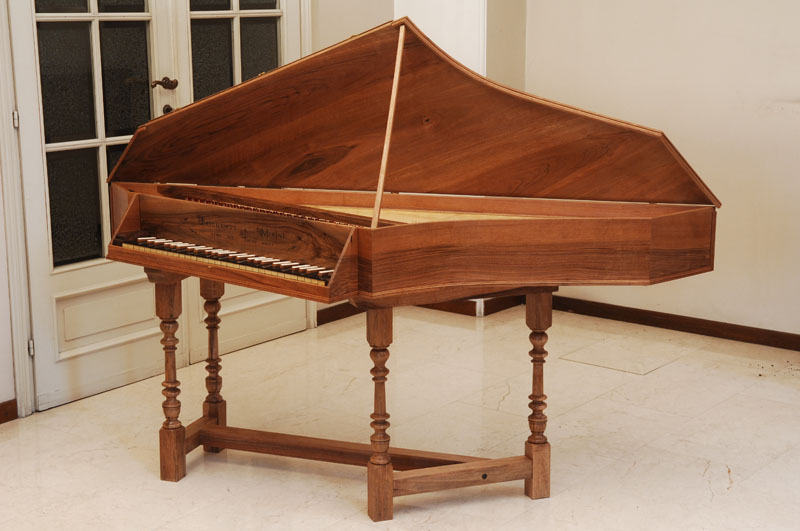 Spinet Zdroj: www.brighenti-harpsichords.com | Spinet